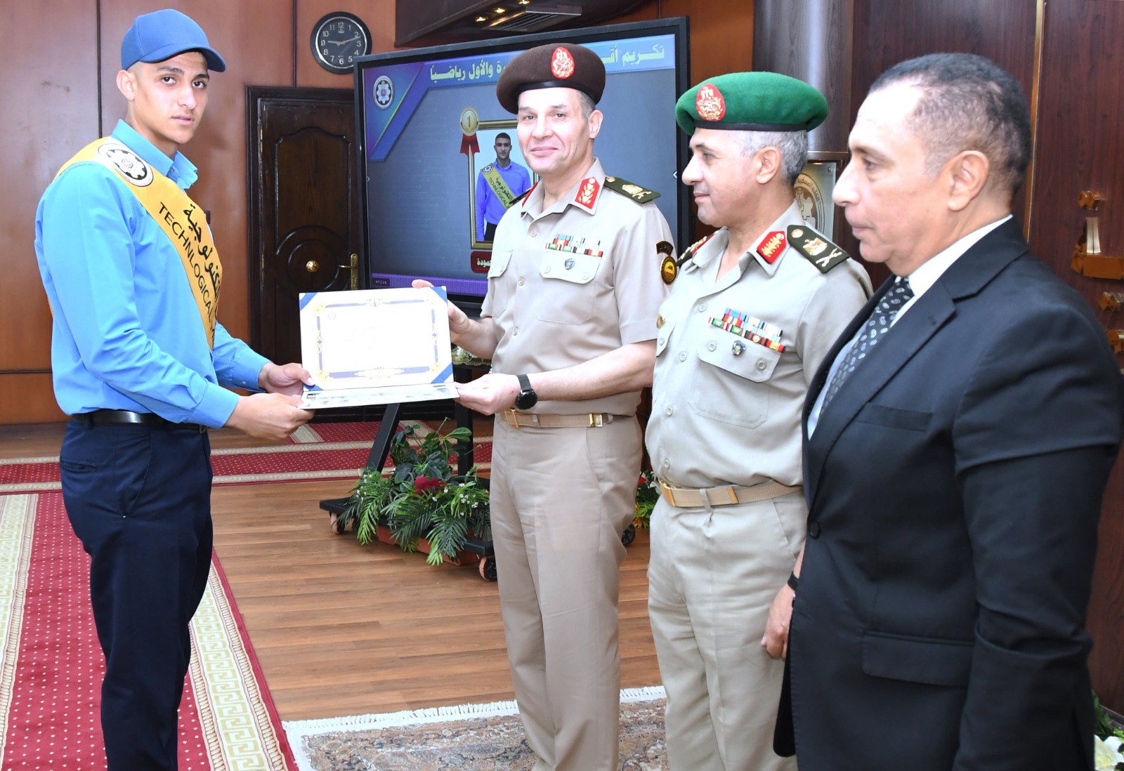 4224ee1c-b480-404a-8aba-1ebde7a610b3