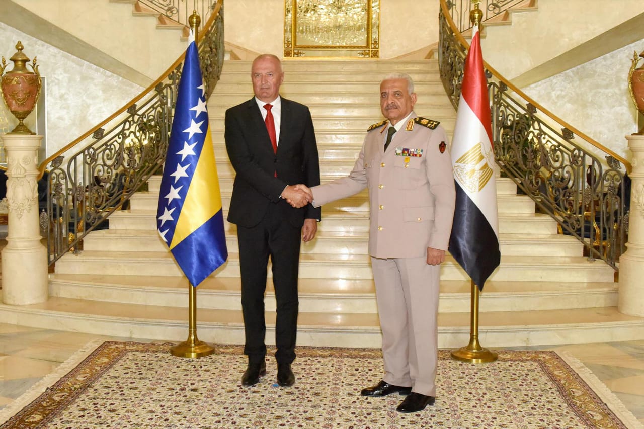 562f0444-2515-4f9a-83f5-035052db1c3e