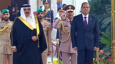 الرئيس السيسى وعاهل البحرين يعقدان مباحثات قمة فى قصر الاتحادية