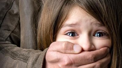 إحالة معلم متهم بالتحرش بالتلميذات في مدرسة أحمد زويل بالعمرانية للمحاكمة الجنائية