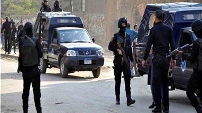 في أسوان ودمياط.. حملات أمنية مكبرة على البؤر الإجرامية