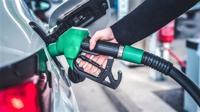 مصادر حكومية: زيادة أسعار الوقود قد تتراوح بين 2 و6 جنيهات للتر