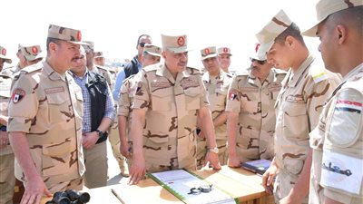 رئيس أركان حرب القوات المسلحة يتفقد المنظومة التعليمية بمعهد ضباط الصف المعلمين 