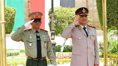 وزير الدفاع والإنتاج الحربى يلتقى نظيره بدولة مدغشقر