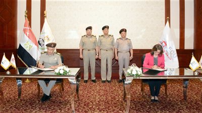 الأكاديمية الطبية العسكرية توقع عقد إتفاق مع الجامعة المصرية الصينية  