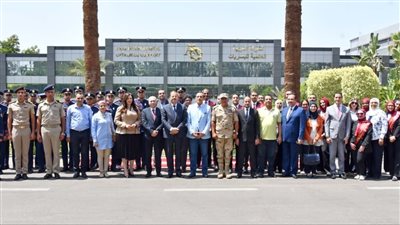 القوات المسلحة تنظم زيارة لوفد من الإعلاميين وطلبة الأكاديمية العسكرية والجامعات للشركة العربية العالمية للبصريات
