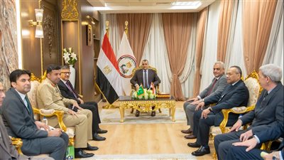 وزير الدولة للإنتاج الحربي يستقبل السفير الباكستاني بالقاهرة لبحث أوجه التعاون في مجال التصنيع العسكري والمدني
