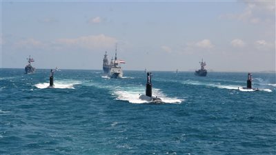 قائد القوات البحرية :جاهزين لتنفيذ المهام والتوجيهات الصادرة من القيادة العامة للقوات المسلحة ..معاهدين الله والوطن ببذل التضحيات لإعلاء ورفعة مصرنا الغالية