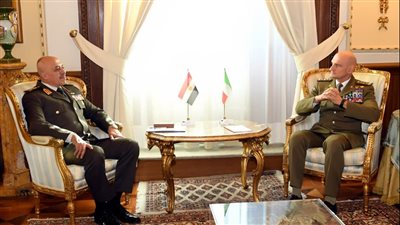 الفريق أحمد خليفة رئيس أركان حرب القوات المسلحة يعود إلى أرض الوطن بعد إنتهاء زيارته الرسمية لدولة إيطاليا