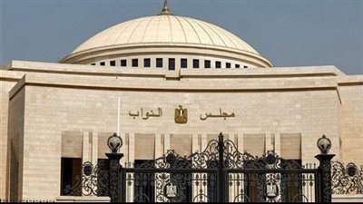 استعدادا لجلسة التعديل الوزاري.. توافد النواب على مقر المجلس